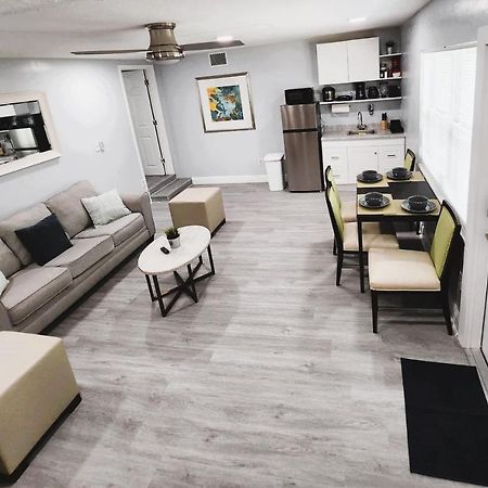 Cheerful Super Suite + 2 Queen + Sofa Bed Minutes From The Airport! Tampa Buitenkant foto