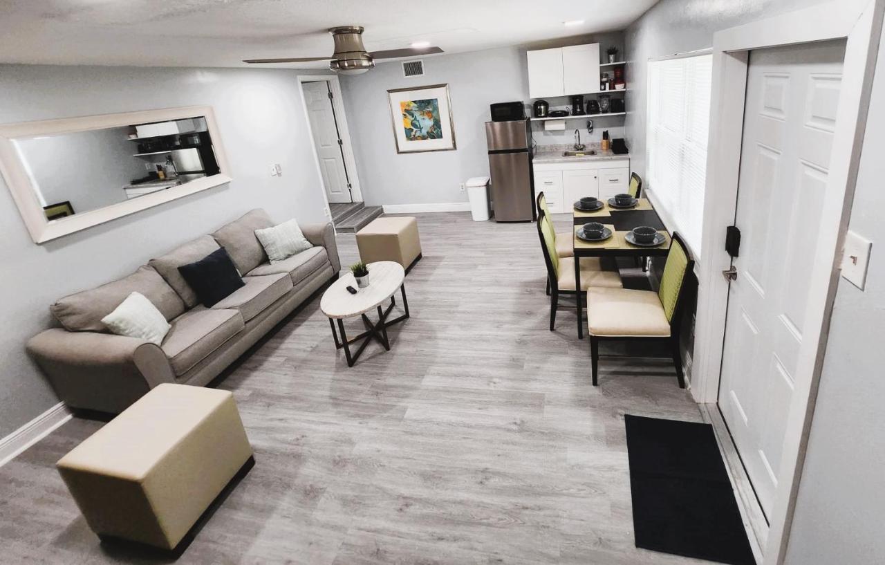 Cheerful Super Suite + 2 Queen + Sofa Bed Minutes From The Airport! Tampa Buitenkant foto