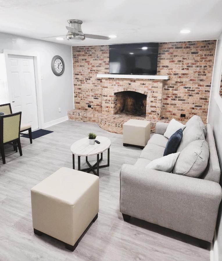 Cheerful Super Suite + 2 Queen + Sofa Bed Minutes From The Airport! Tampa Buitenkant foto